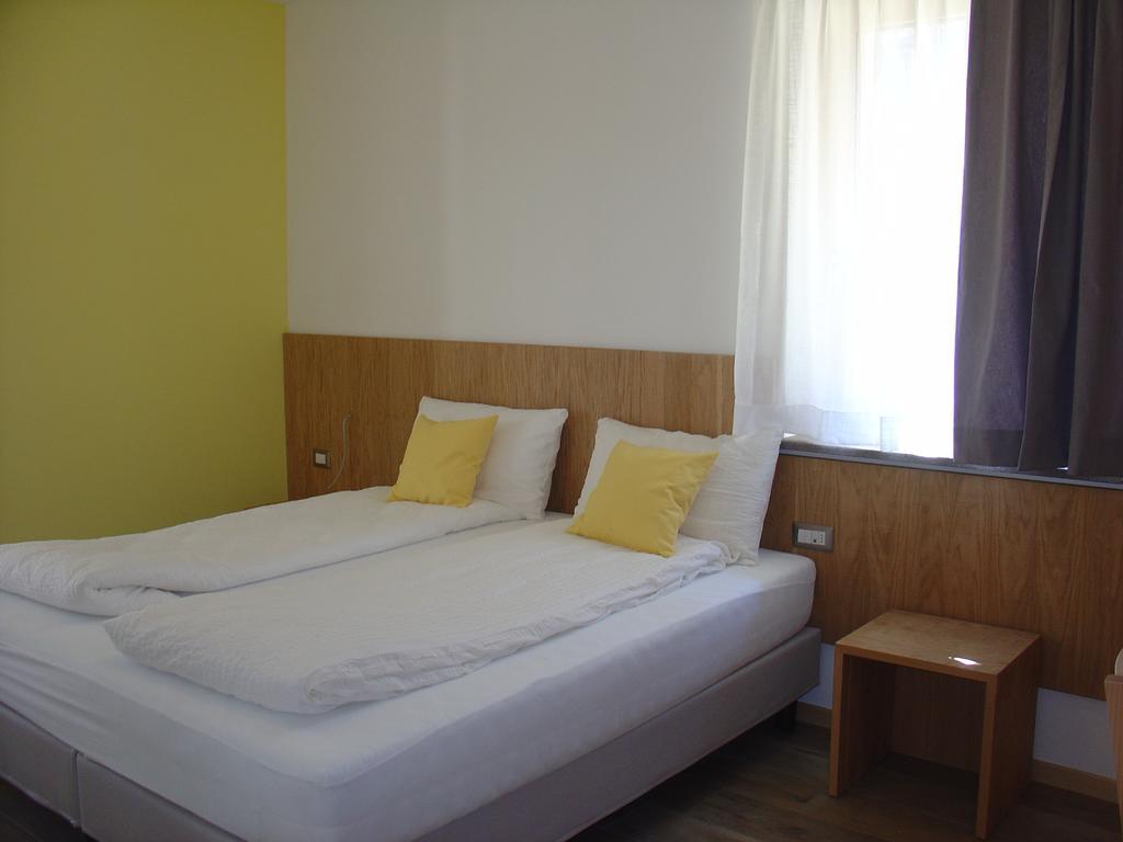 פאי דלה פאגאנלה Agriturismo Girasole חדר תמונה