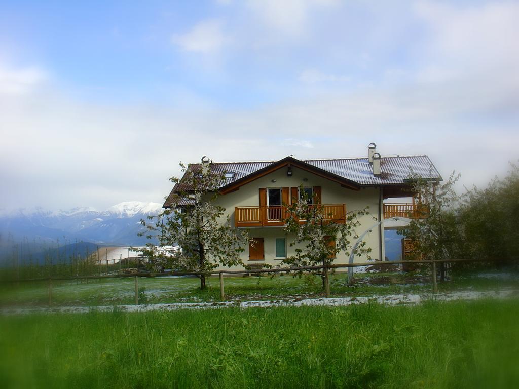 פאי דלה פאגאנלה Agriturismo Girasole מראה חיצוני תמונה